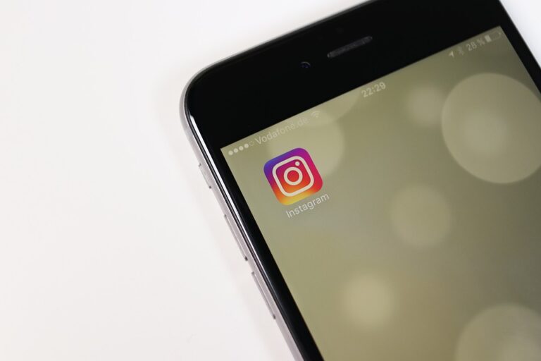 Proč nemám Instagram: Přemýšlení o digitálních sociálních sítích